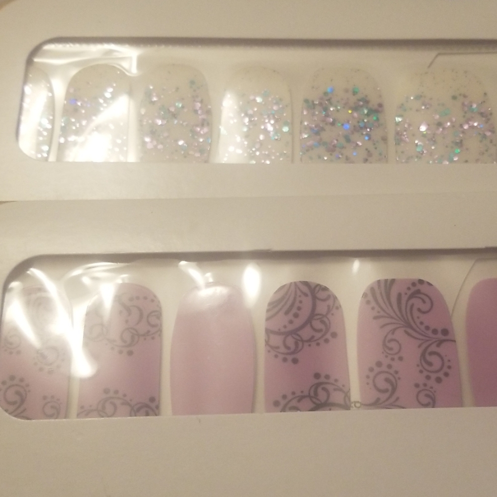 Bundle of design color street nails - Picture 2 of 4